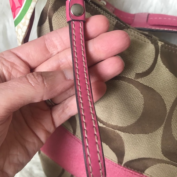 Coach Signature Hobo Bag - Picture 4 of 6